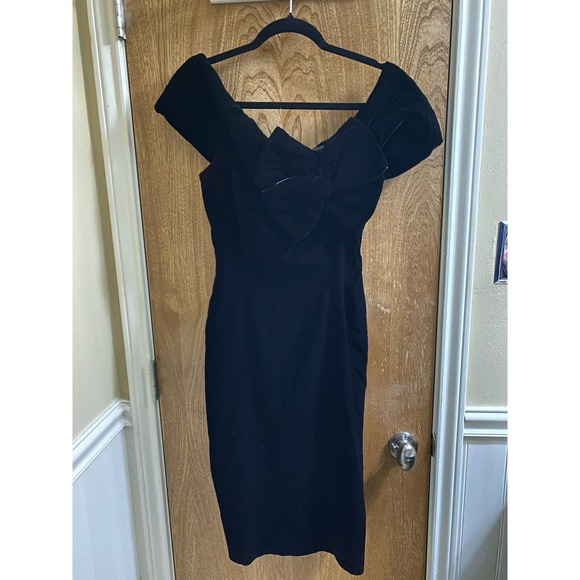 Vintage 1960s Topaz Black Velvet Type Cocktail Dress Off Shoulder Flower Size 4 - Picture 1 of 16